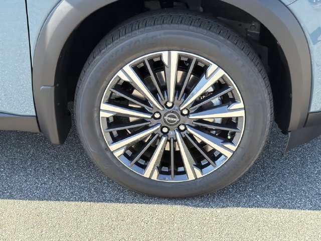 New 2026 Nissan Pathfinder Platinum AWD/4WD image 14