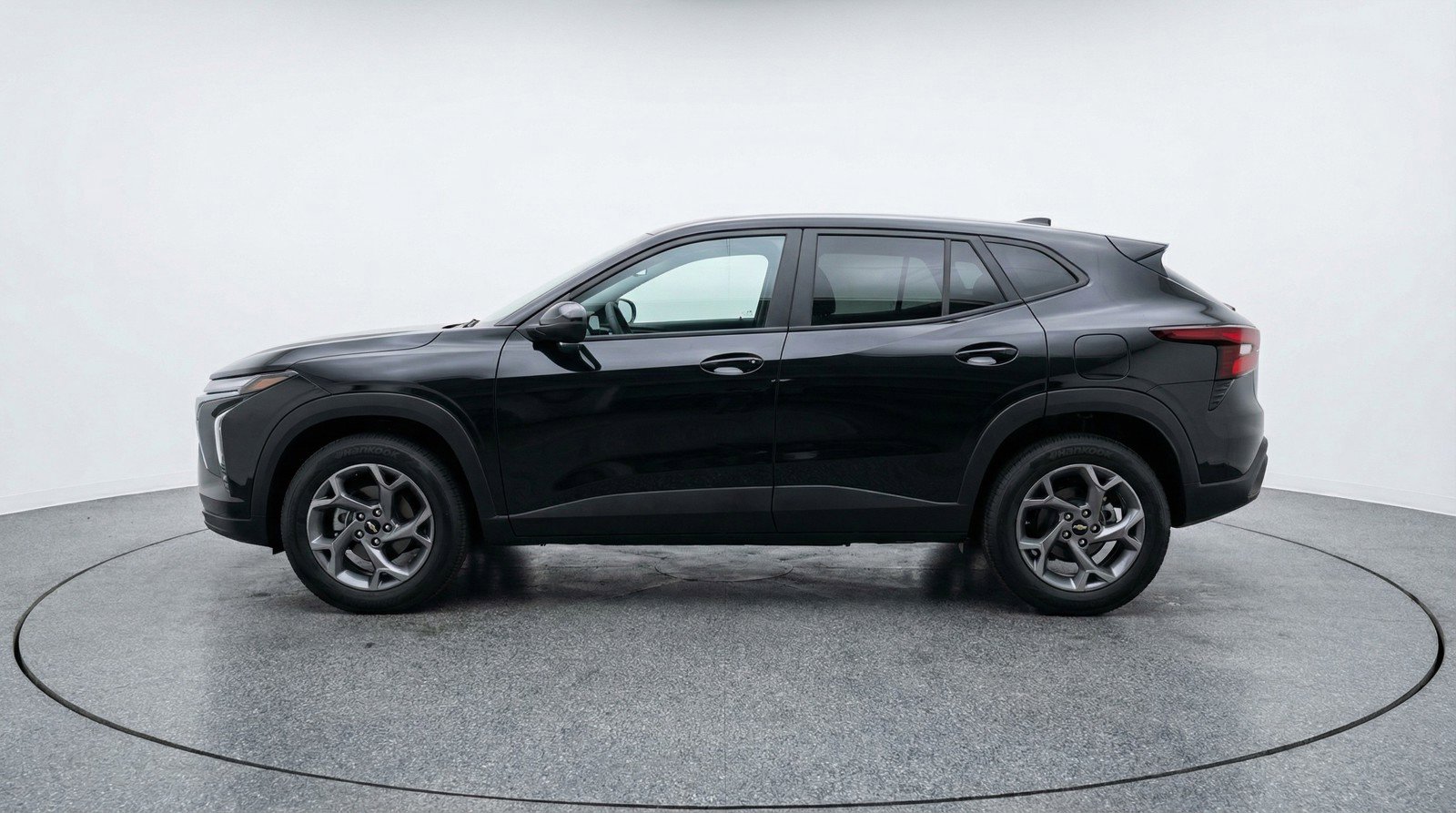 Used 2025 Chevrolet Trax LT image 5