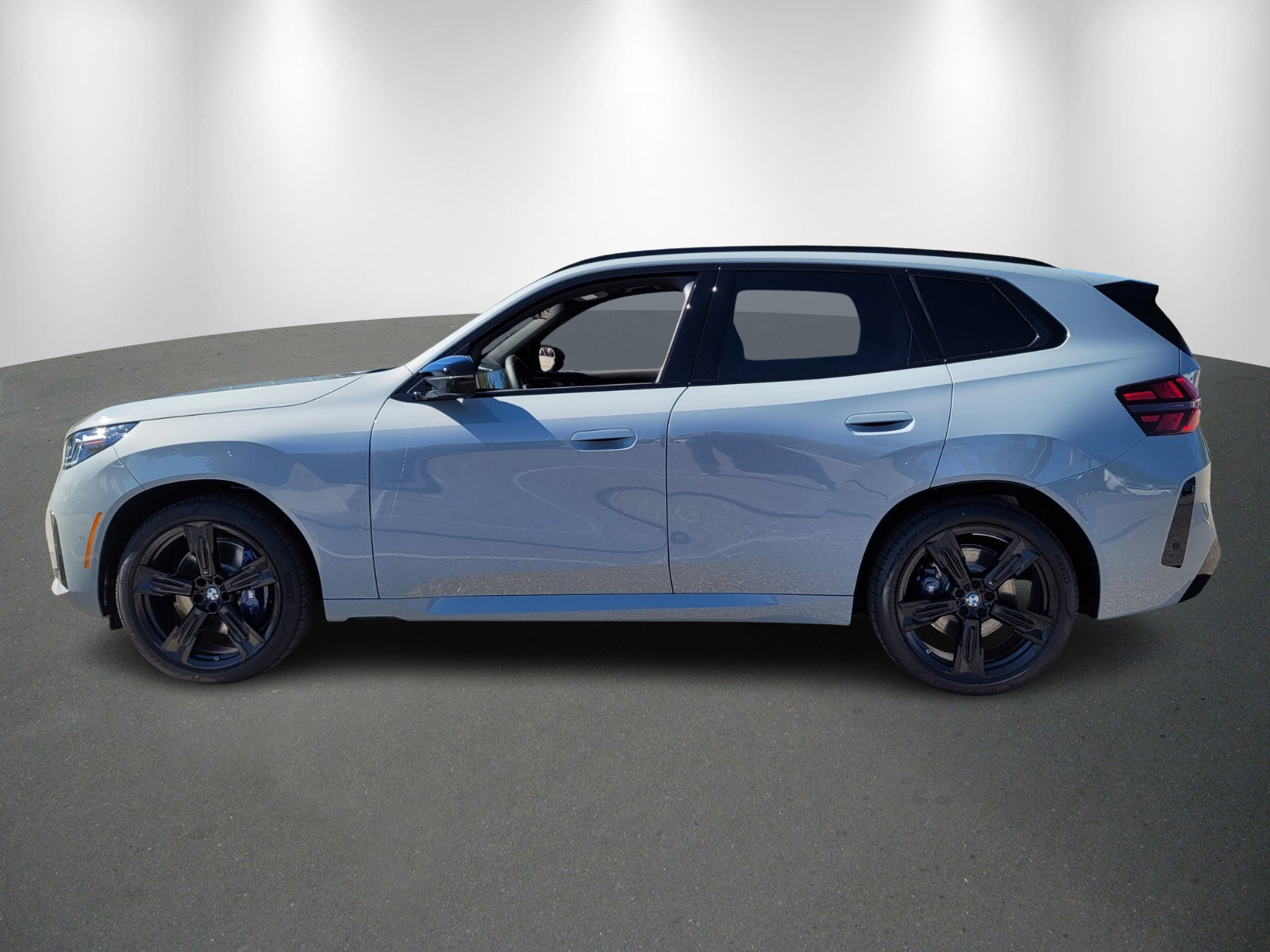 Used 2026 BMW X3 M50 w/ Premium Package image 4