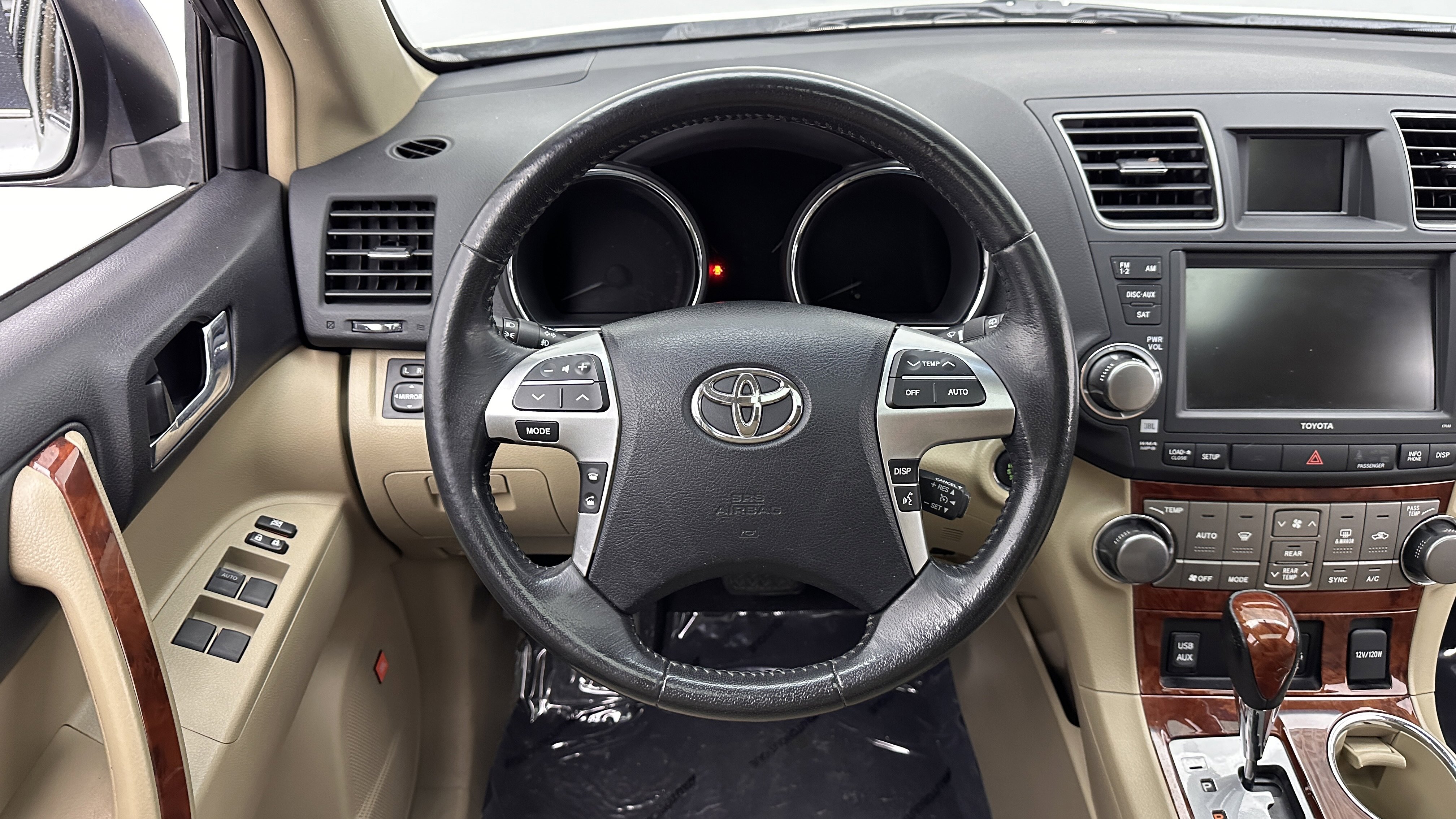 Used 2011 Toyota Highlander Limited image 26