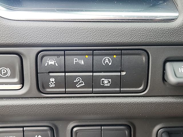 Used 2023 GMC Yukon AT4 w/ AT4 Premium Plus Package image 25