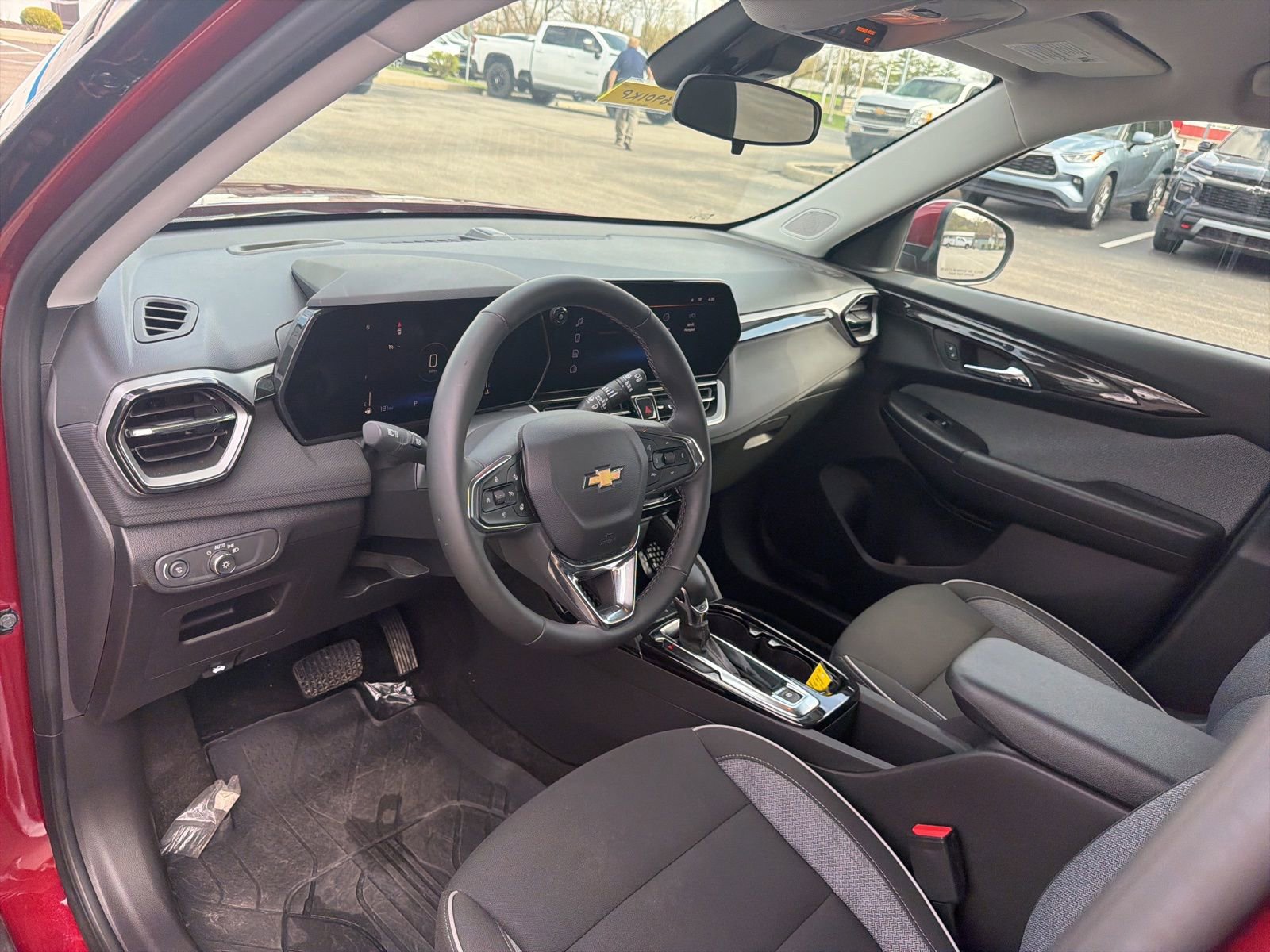 Used 2024 Chevrolet TrailBlazer LT w/ LT Cold Weather Package image 10