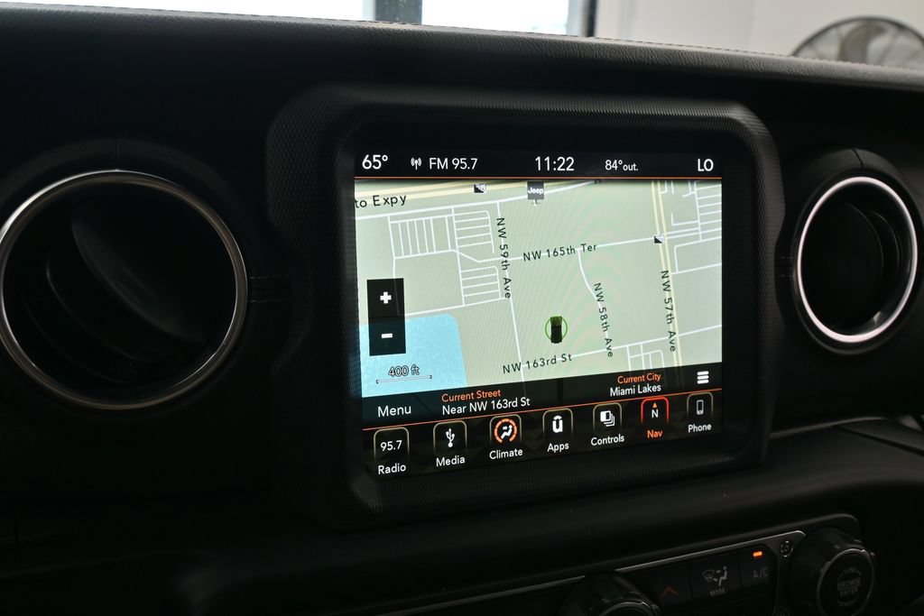 Used 2018 Jeep Wrangler Unlimited Sahara AWD/4WD image 19