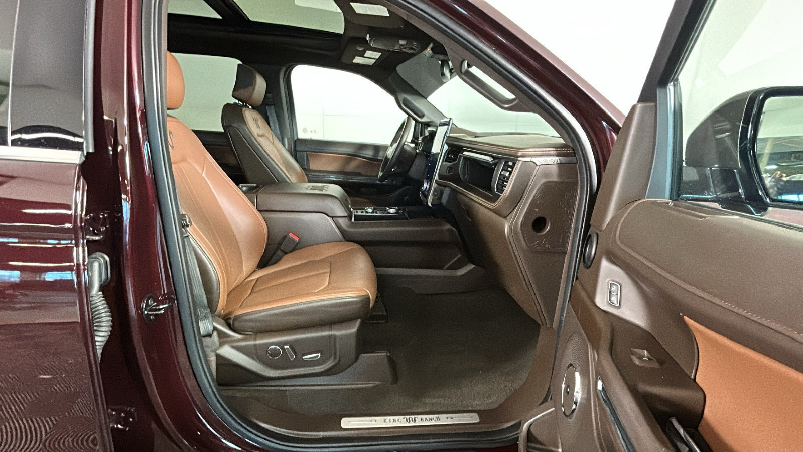 Used 2023 Ford Expedition King Ranch AWD/4WD image 37