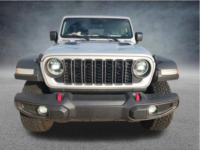 Used 2024 Jeep Wrangler Unlimited Rubicon w/ Convenience Group AWD/4WD image 3
