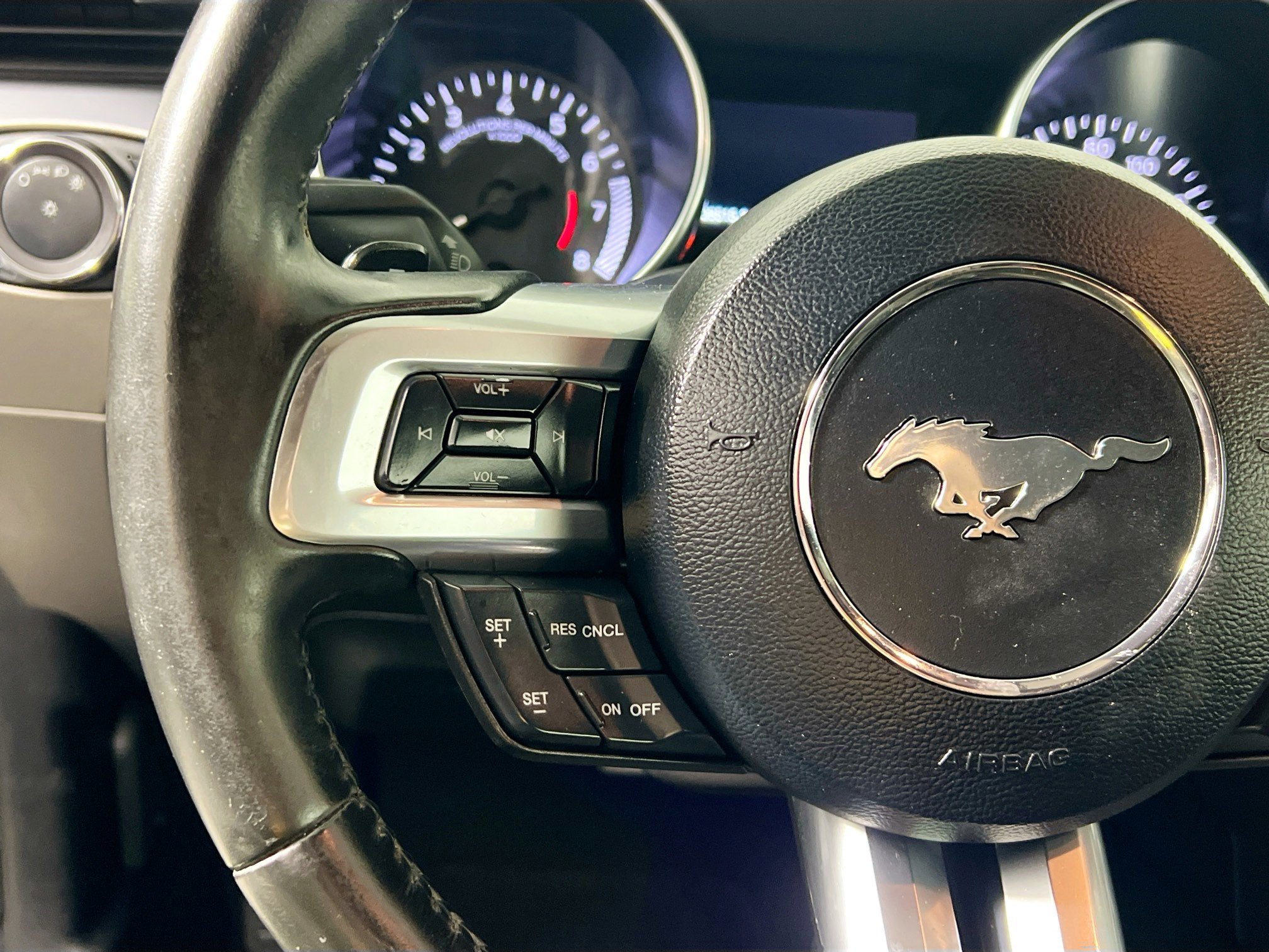 Used 2019 Ford Mustang Premium image 18