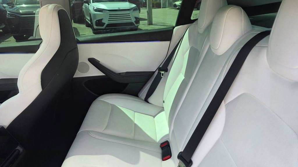 Used 2024 Tesla Model 3 Performance image 16