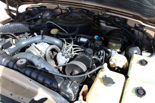 Used 1990 Jeep Grand Wagoneer image 82