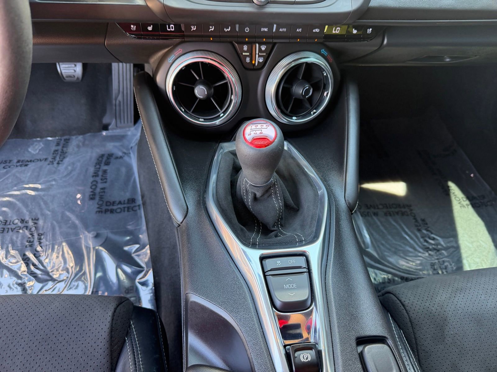 Used 2018 Chevrolet Camaro SS RWD image 8