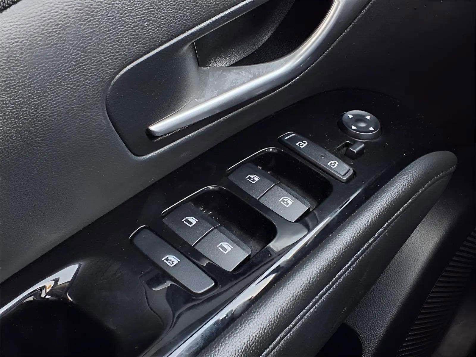 Certified 2023 Hyundai Tucson Limited w/ Cargo Package image 16