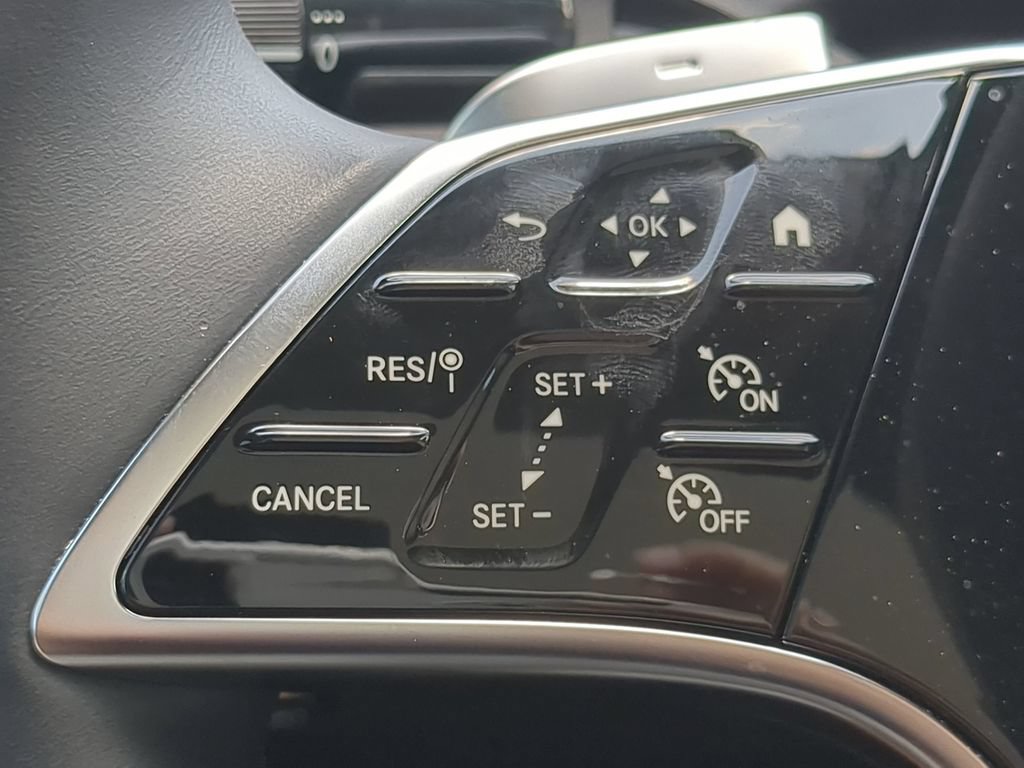 Used 2025 Mercedes-Benz E 350 4MATIC Sedan image 12