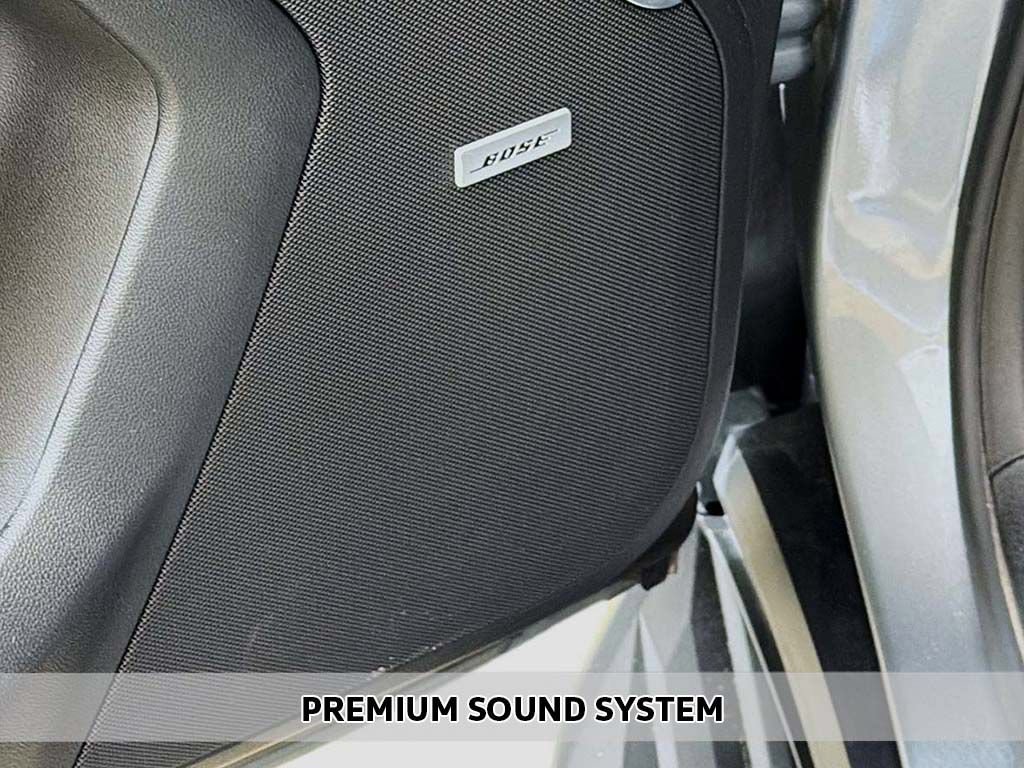 Used 2025 Chevrolet Tahoe High Country AWD/4WD image 3