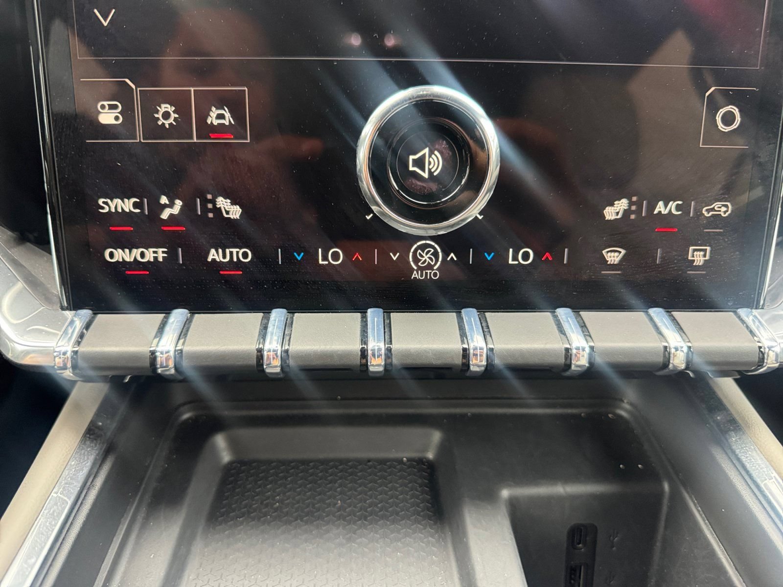 Certified 2026 GMC Acadia Elevation w/ Elevation Premium Package FWD image 20