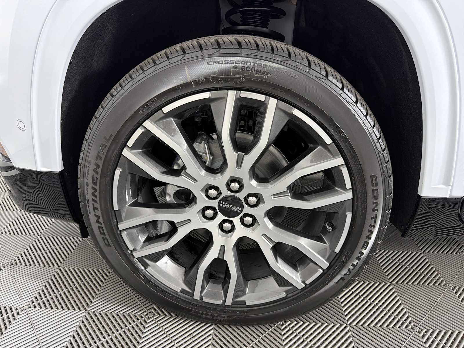 New 2026 GMC Acadia Denali Ultimate FWD image 9
