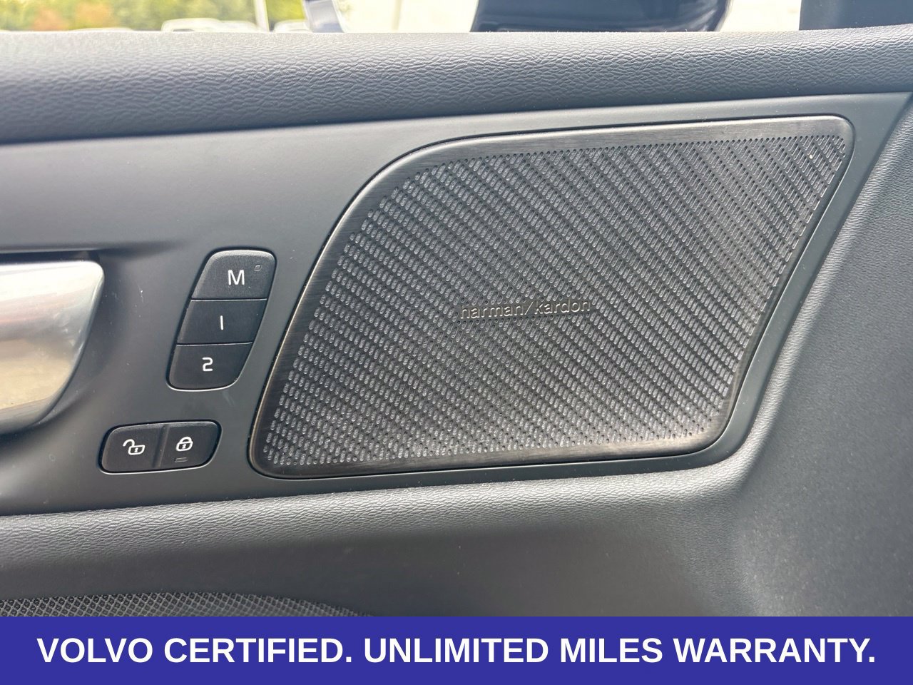 Certified 2024 Volvo S60 B5 Plus w/ Climate Package FWD image 18
