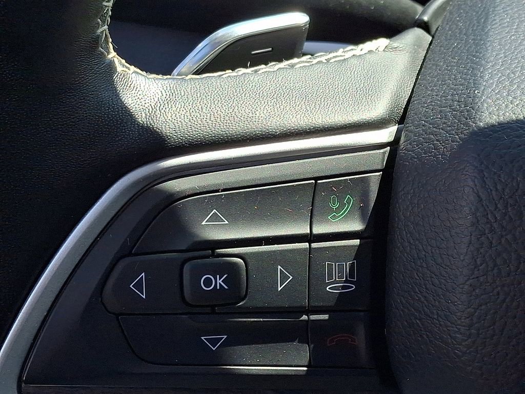 Used 2022 Jeep Grand Cherokee L Limited AWD/4WD image 23