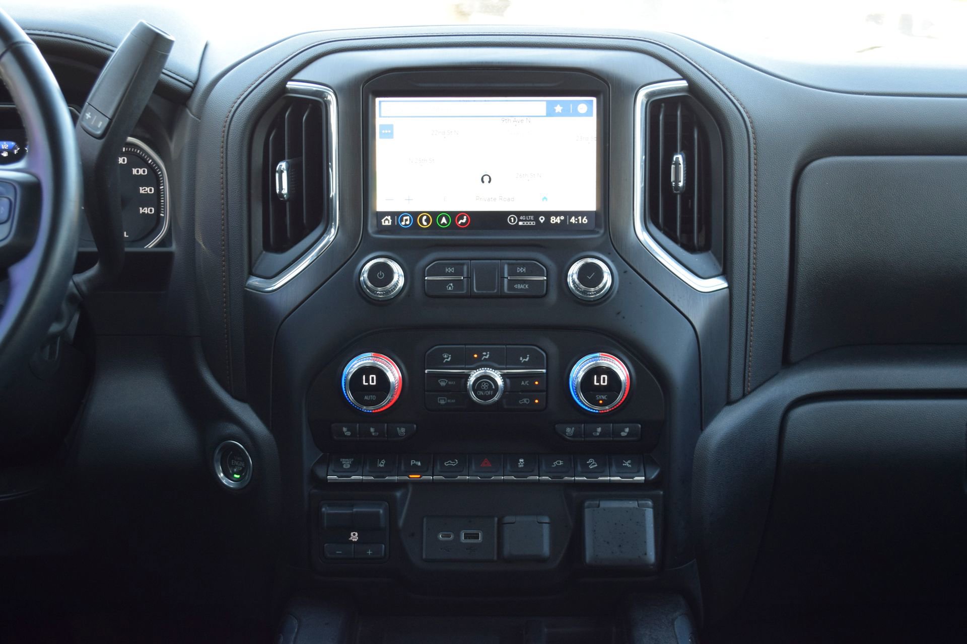 Used 2023 GMC Sierra 2500 AT4 w/ AT4 Premium Plus Package image 11