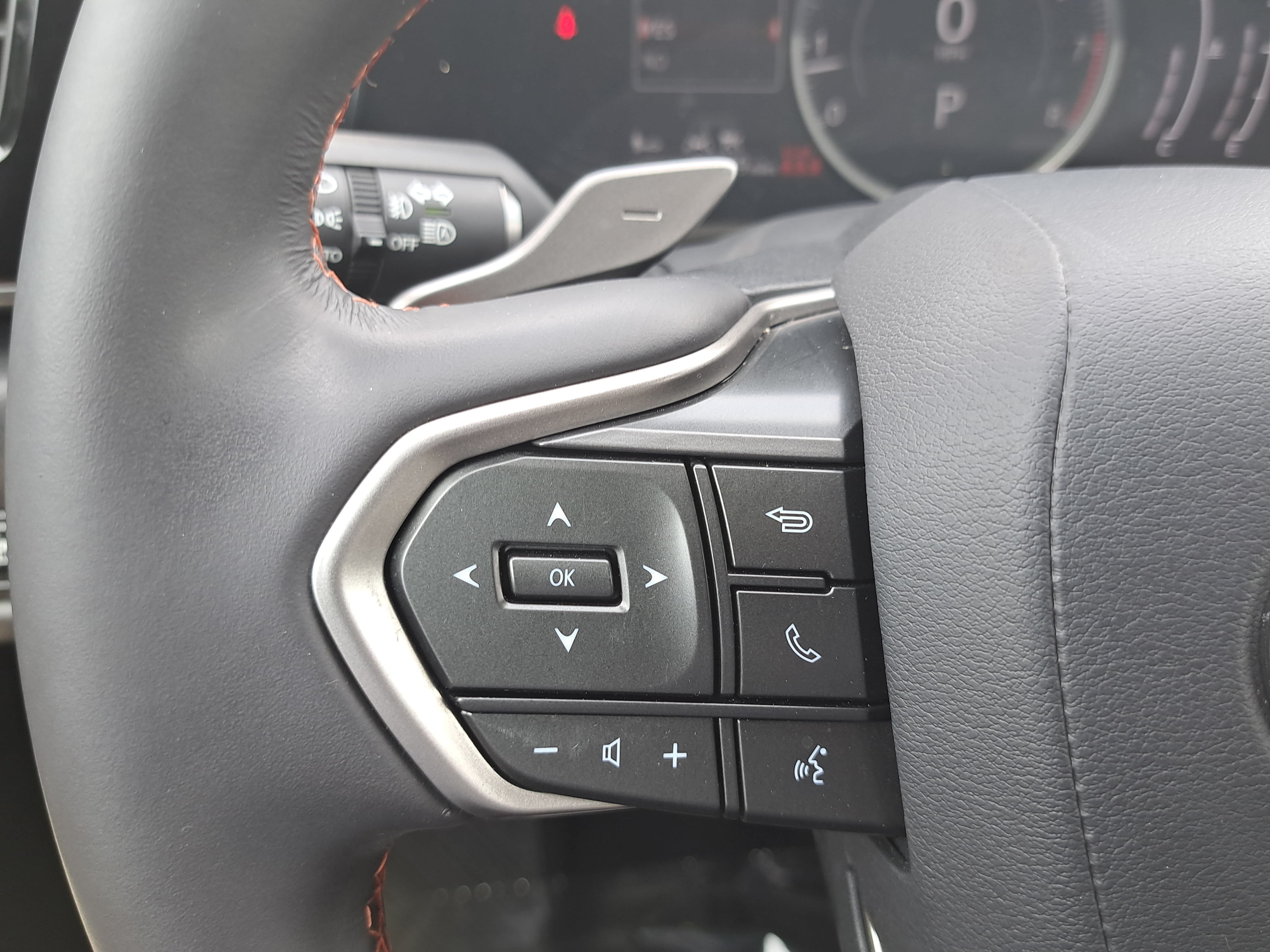 Used 2024 Lexus NX 250 FWD w/ Towing Package (2000 Lbs) image 18