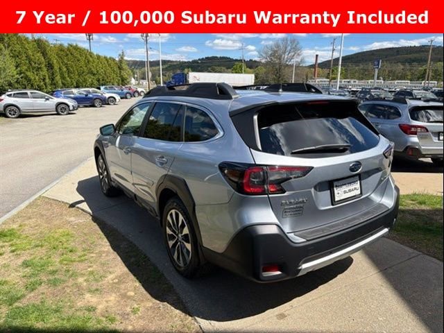 Used 2025 Subaru Outback Limited AWD/4WD image 5