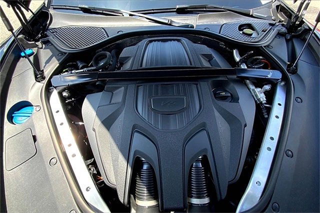 New 2025 Porsche Panamera 4 image 38