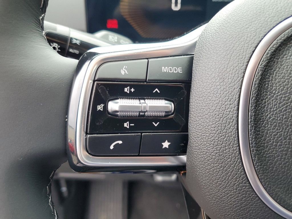 Used 2025 Kia Sorento S w/ Panoramic Sunroof Package FWD image 12