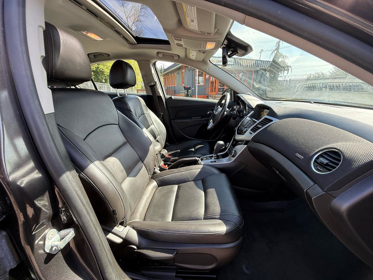 Used 2014 Chevrolet Cruze LTZ FWD image 18