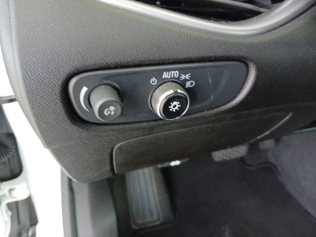 Used 2024 Chevrolet Malibu LT FWD image 34