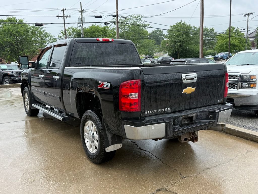 Used 2012 Chevrolet Silverado 2500 LTZ w/ LTZ Plus Package AWD/4WD image 9