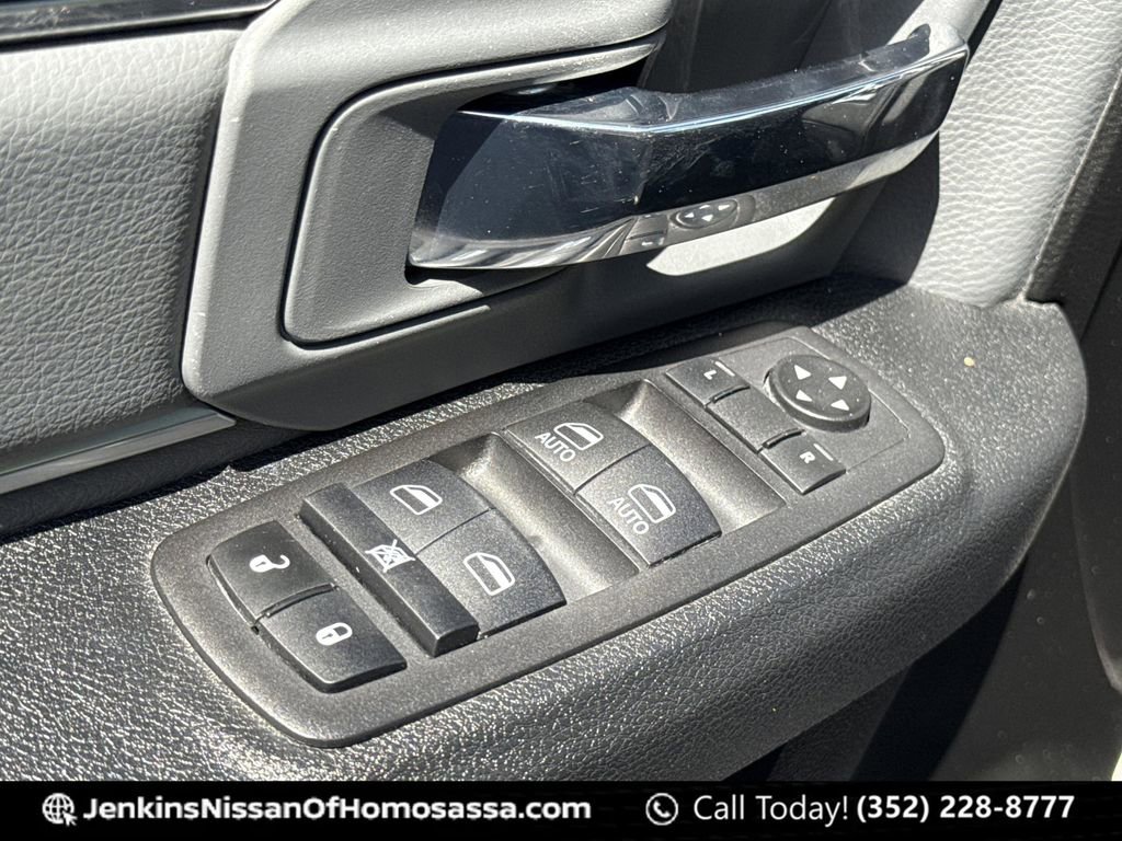 Used 2024 RAM 1500 Classic SLT image 30