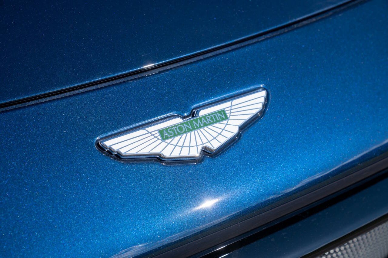 Used 2020 Aston Martin V8 Vantage Coupe RWD image 9
