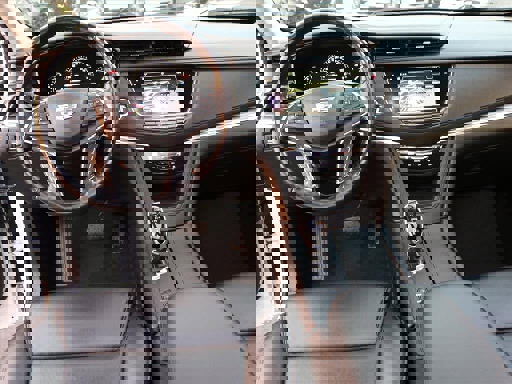 Used 2019 Cadillac XT5 Luxury image 12