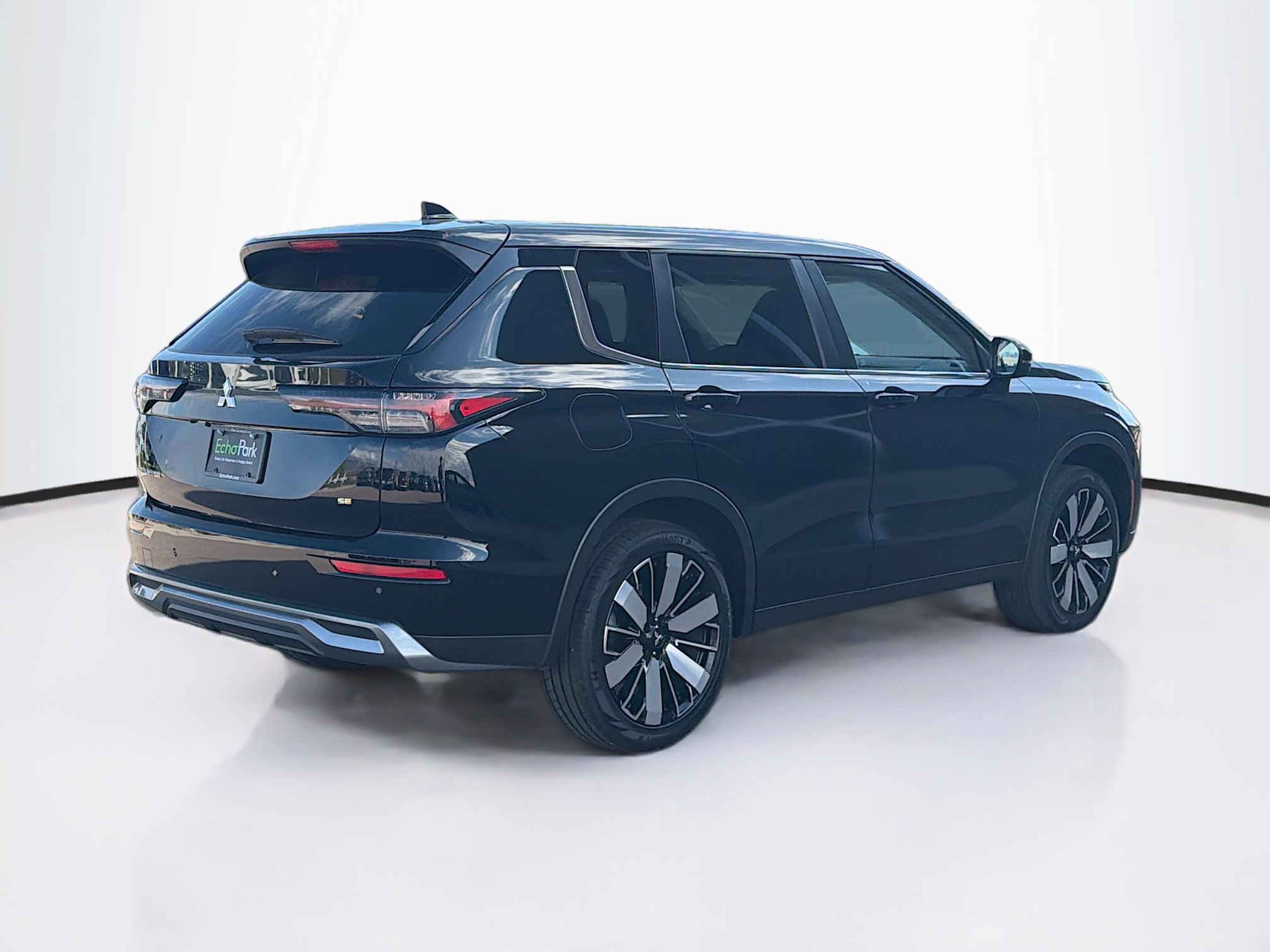 Used 2025 Mitsubishi Outlander SE AWD/4WD image 9