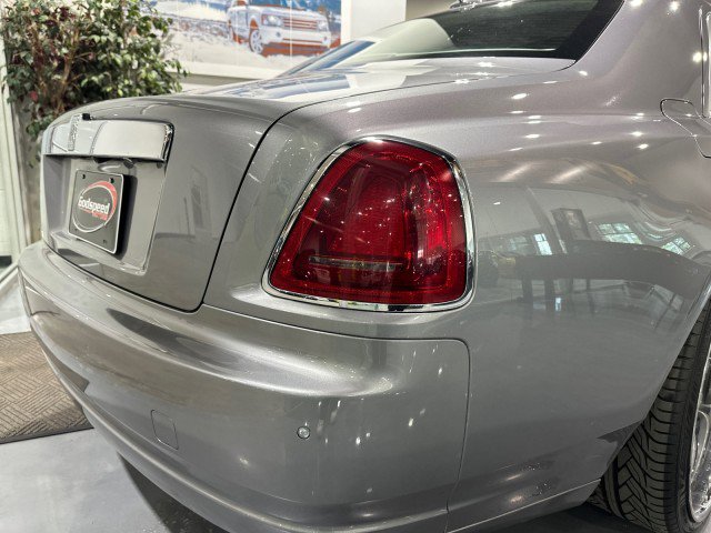 Used 2010 Rolls-Royce Ghost RWD image 38