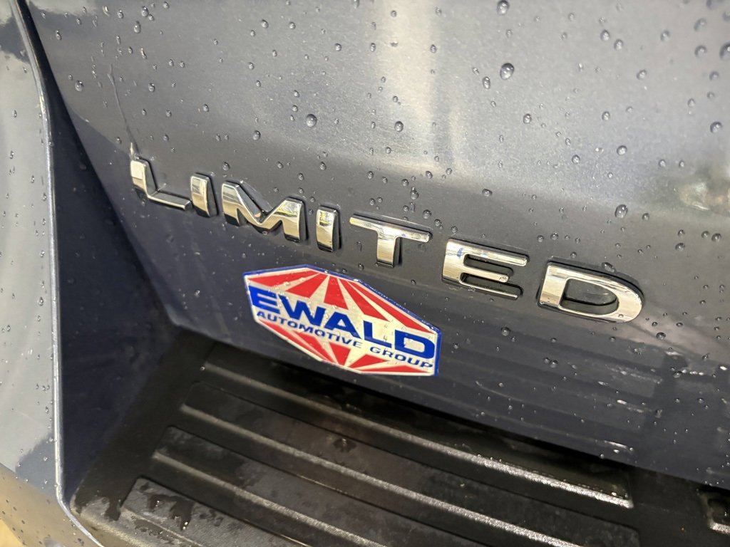 Used 2022 Ford Expedition Limited image 31