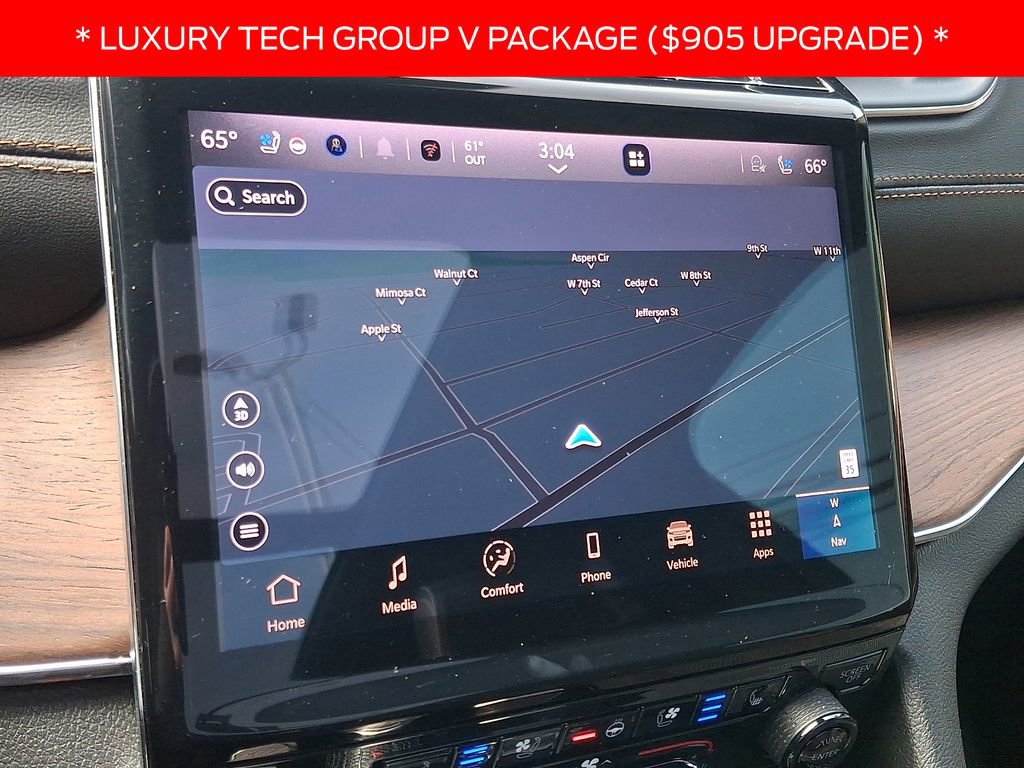 Used 2025 Jeep Grand Cherokee Summit w/ Obsidian Package image 18