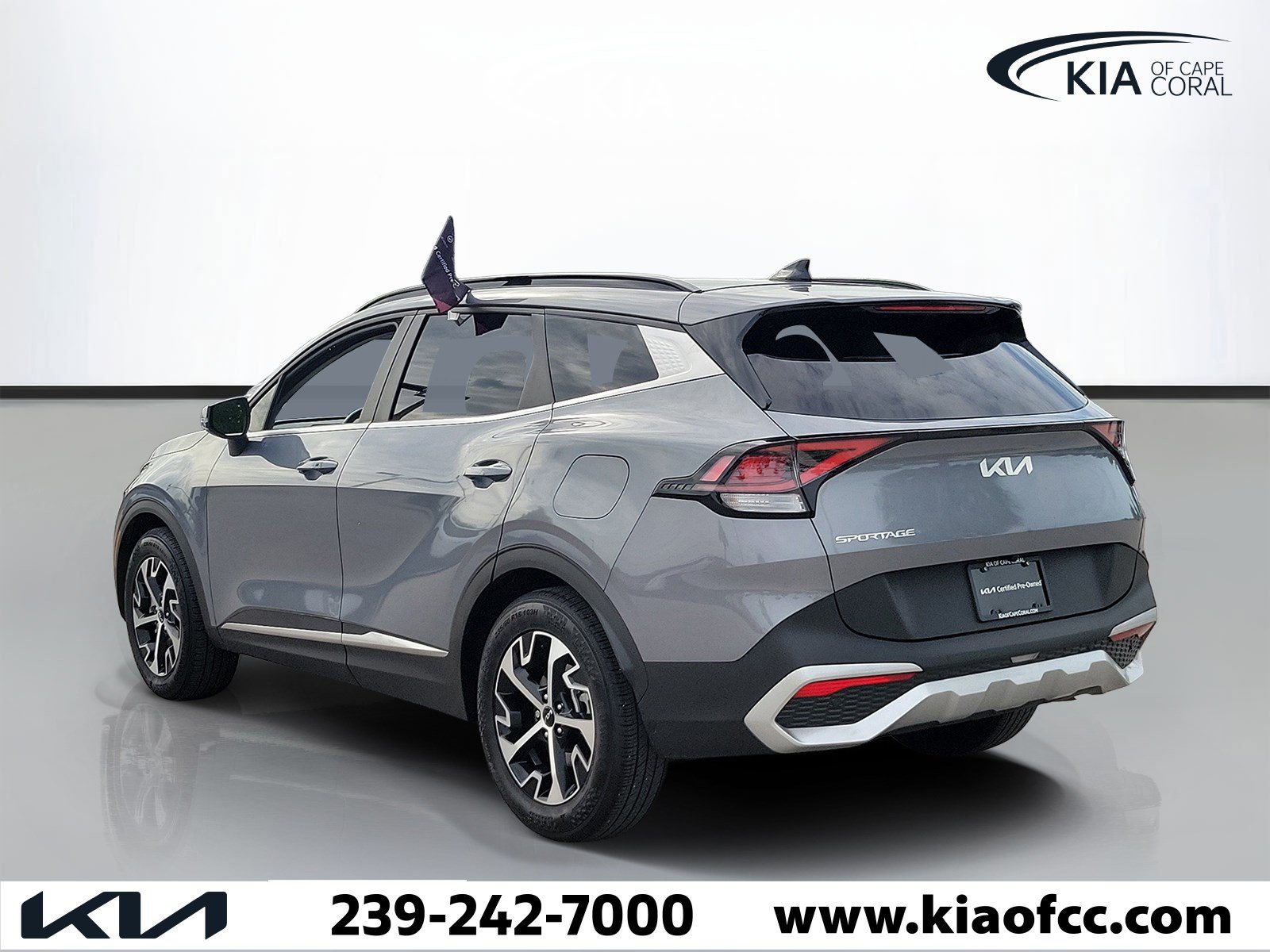 Certified 2025 Kia Sportage EX w/ Premium Package FWD image 4