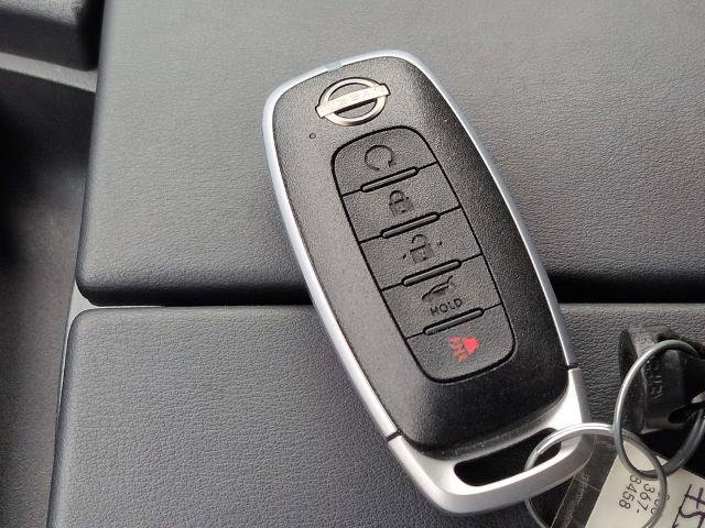 Certified 2026 Nissan Rogue SV FWD image 27