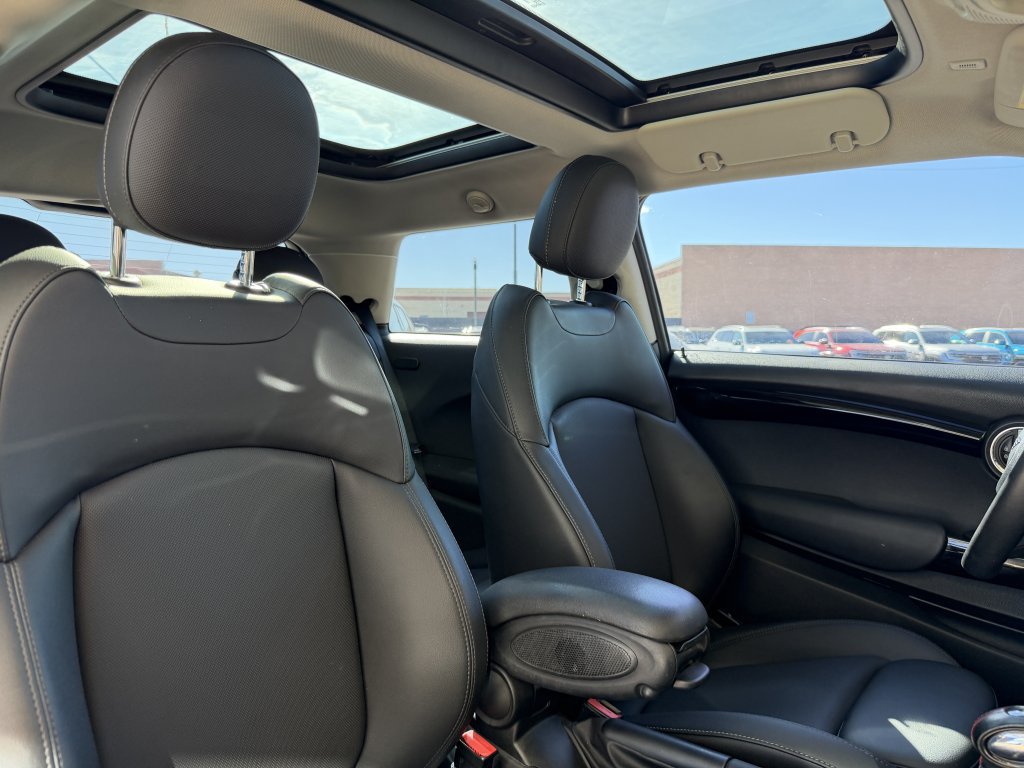 Used 2019 MINI Cooper S w/ Premium Package FWD image 33