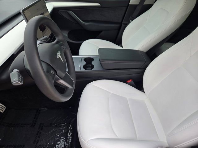 Used 2023 Tesla Model Y Performance AWD/4WD image 12