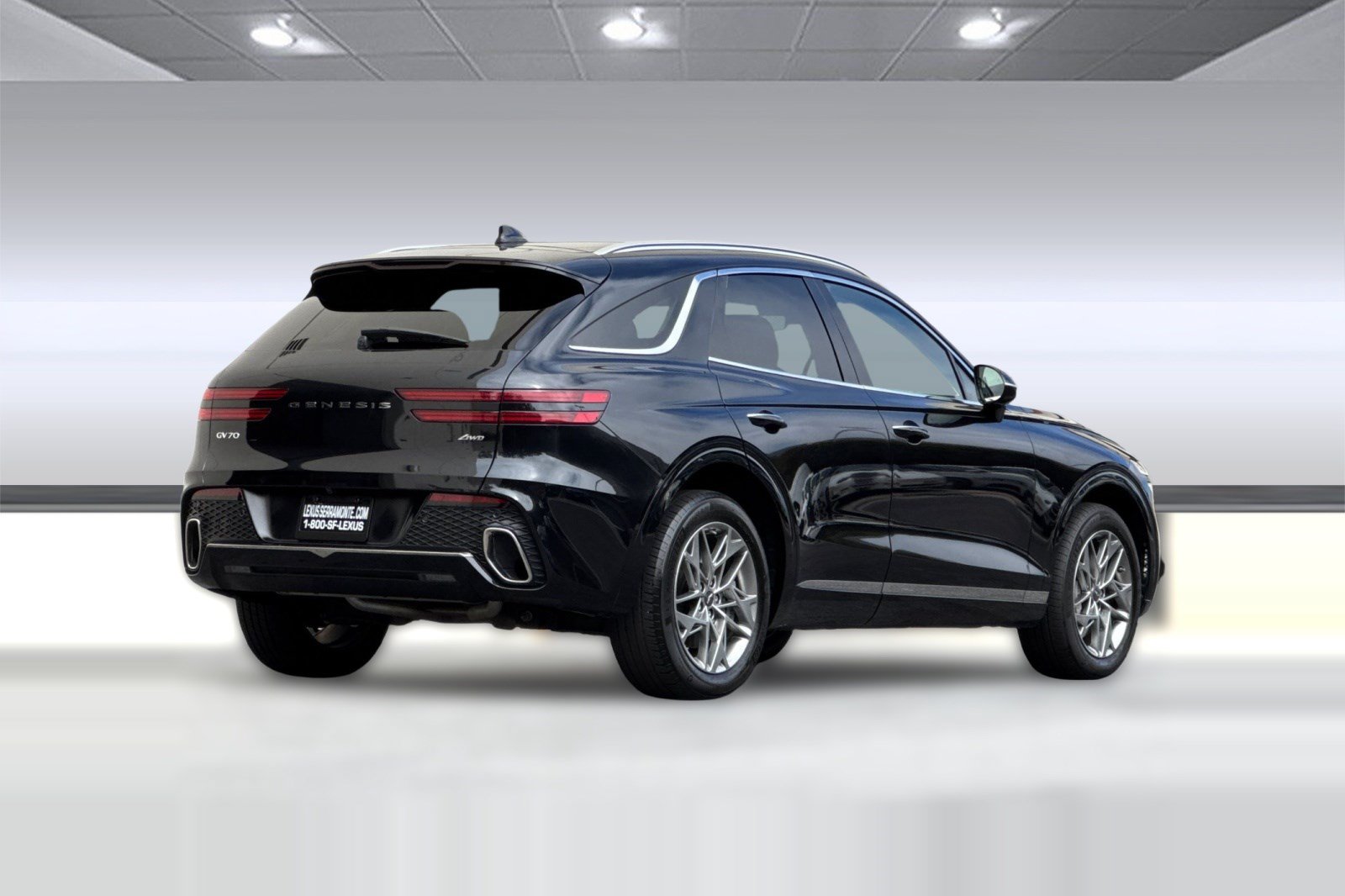 Used 2025 Genesis GV70 2.5T AWD/4WD image 8