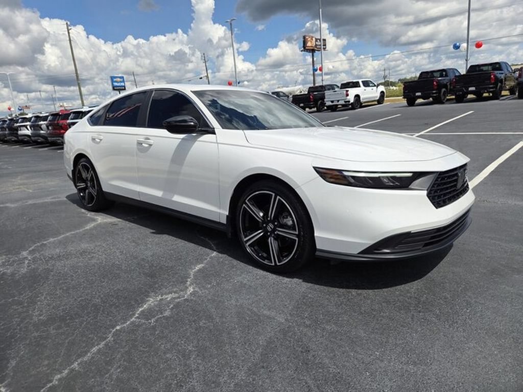 Used 2025 Honda Accord Sport image 9