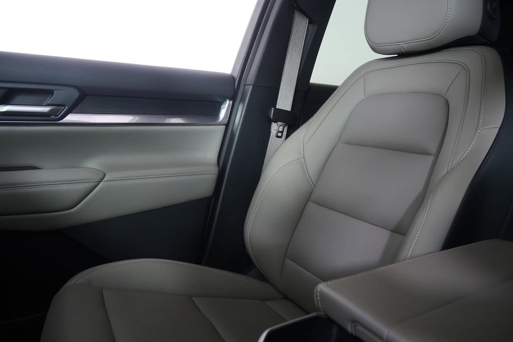 Used 2025 GMC Terrain Elevation w/ Elevation Premium Package AWD/4WD image 22