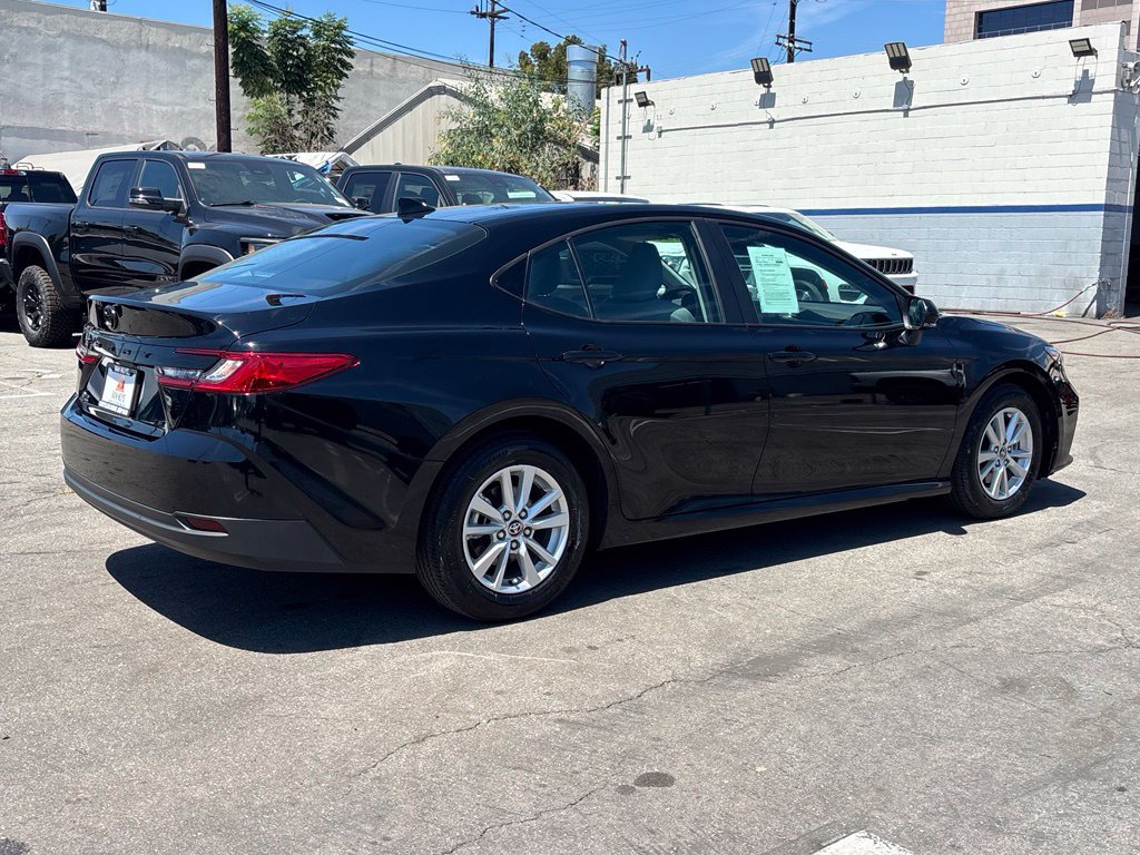 Used 2025 Toyota Camry LE FWD image 3
