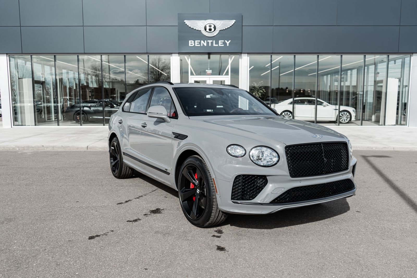 Used 2022 Bentley Bentayga image 18