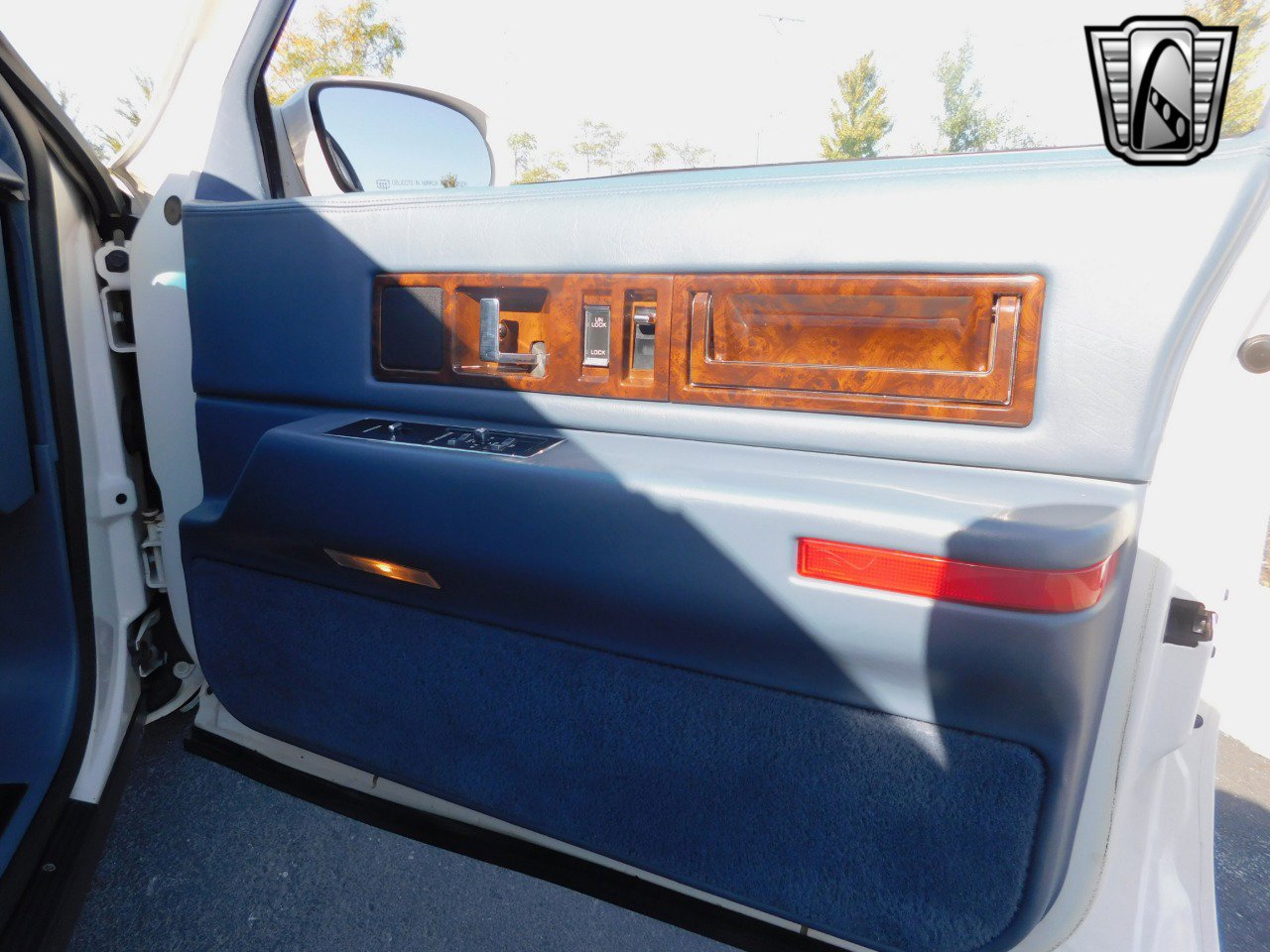 Used 1995 Cadillac Fleetwood Brougham image 22