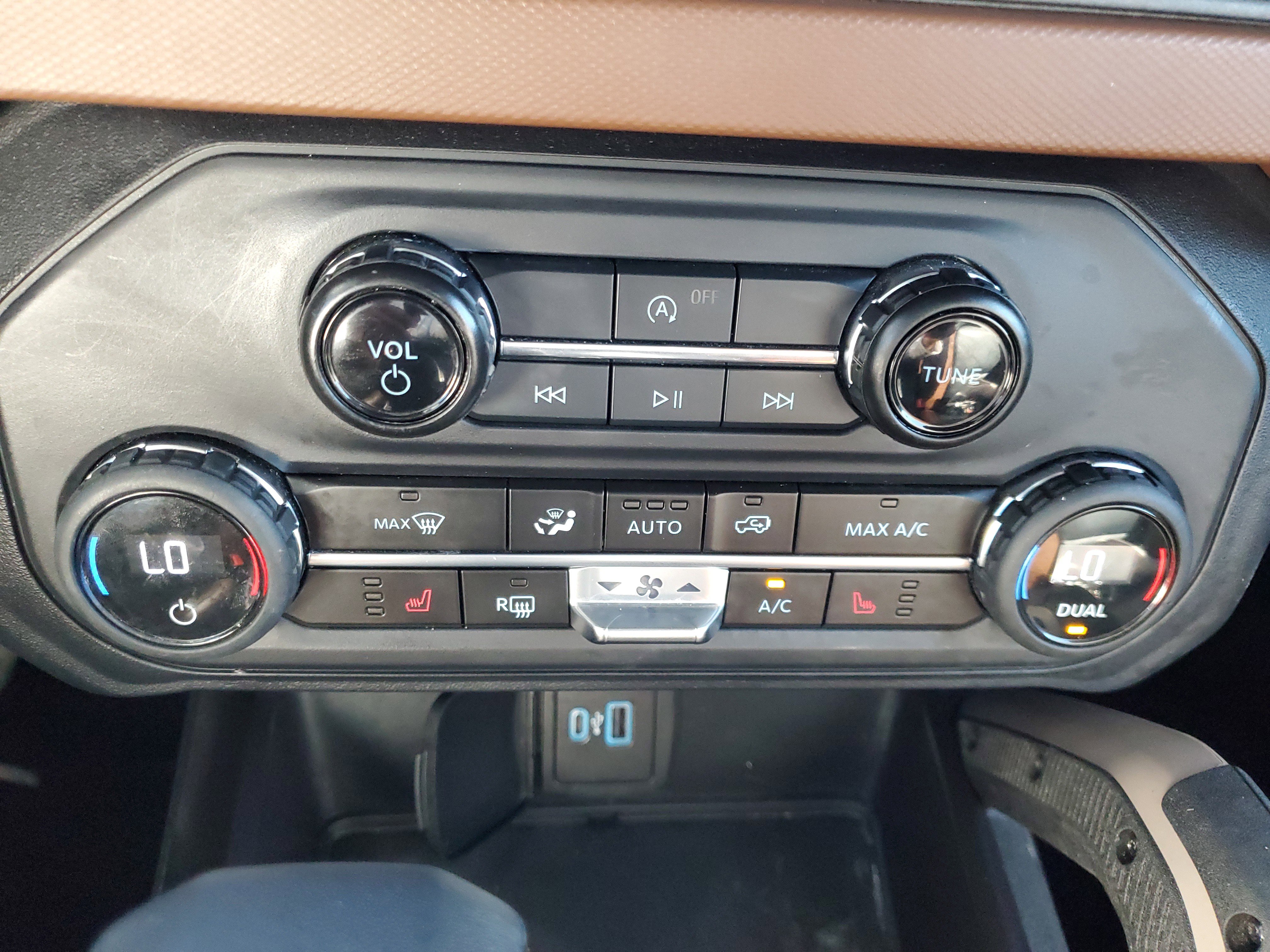 Used 2024 Ford Bronco Outer Banks image 26