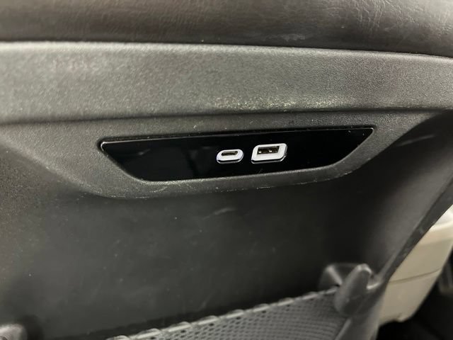Used 2024 Chrysler Pacifica Touring-L FWD image 47