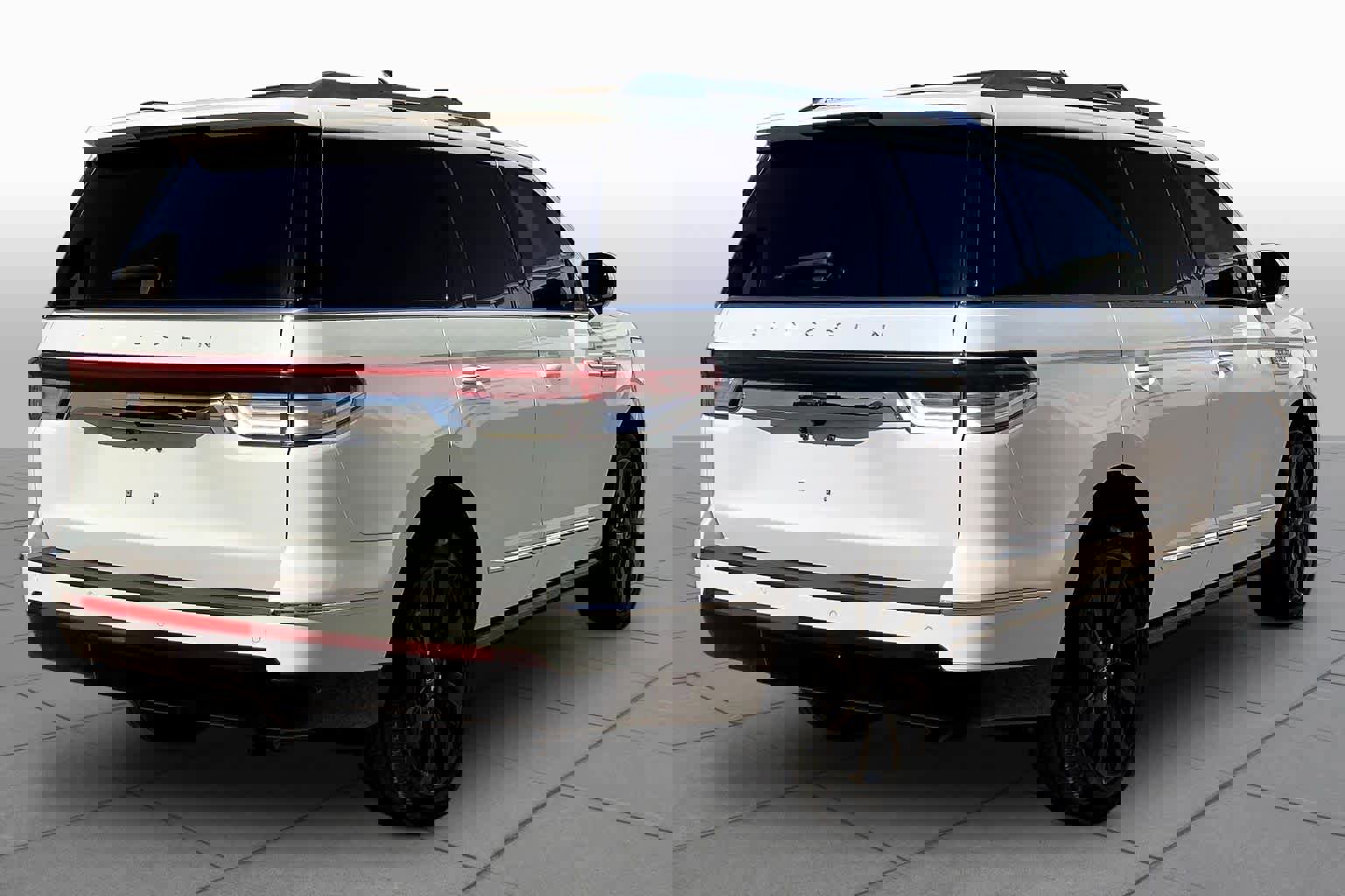 Used 2024 Lincoln Navigator Reserve image 13