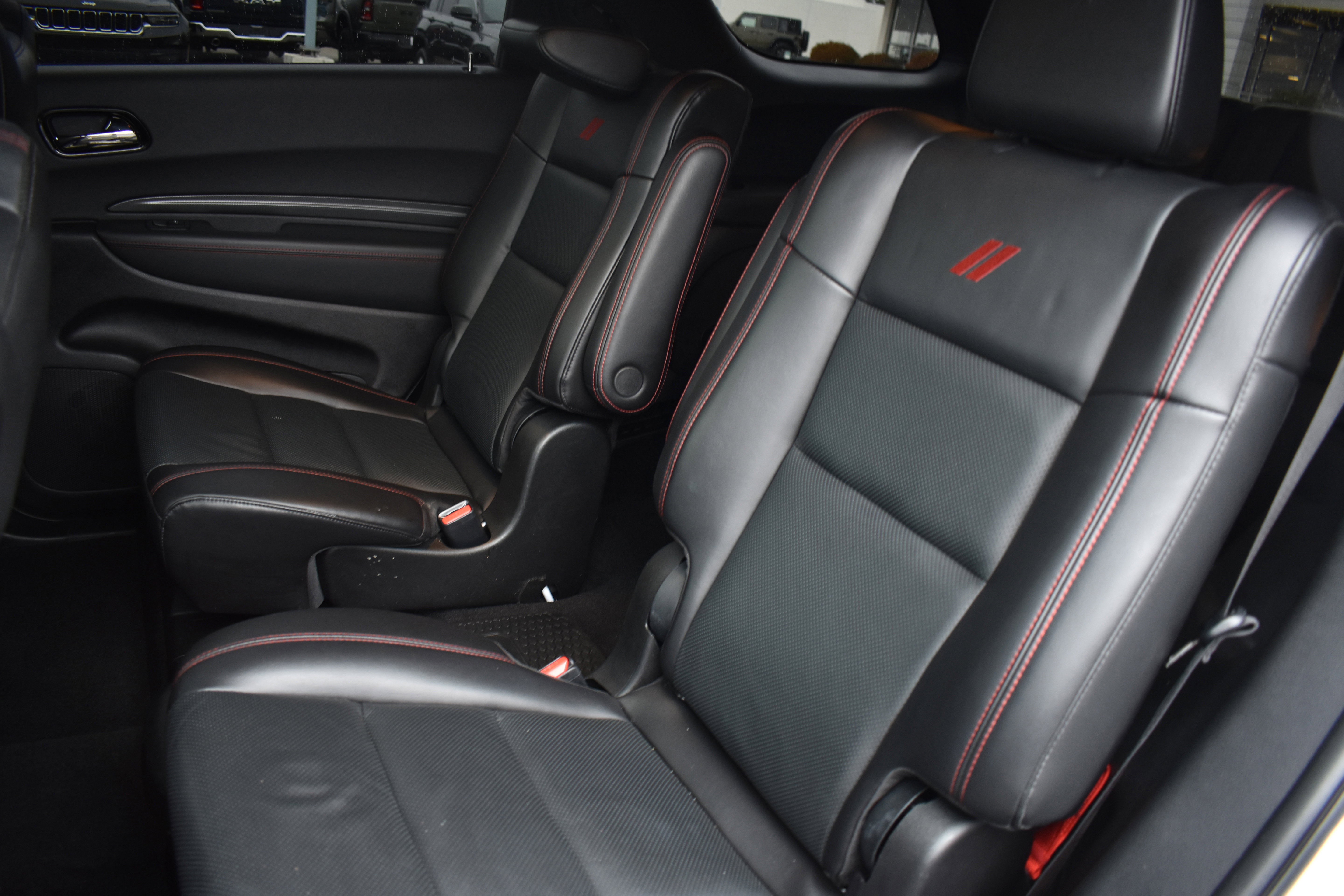 Used 2024 Dodge Durango GT image 27