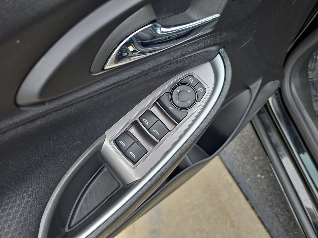 Certified 2025 Chevrolet Malibu LT FWD image 27